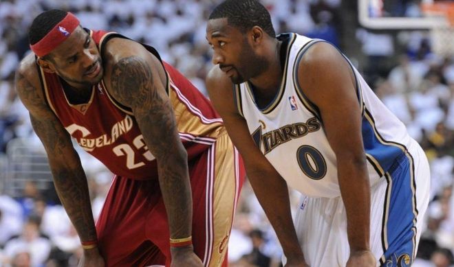 国内联赛中 国内联赛中