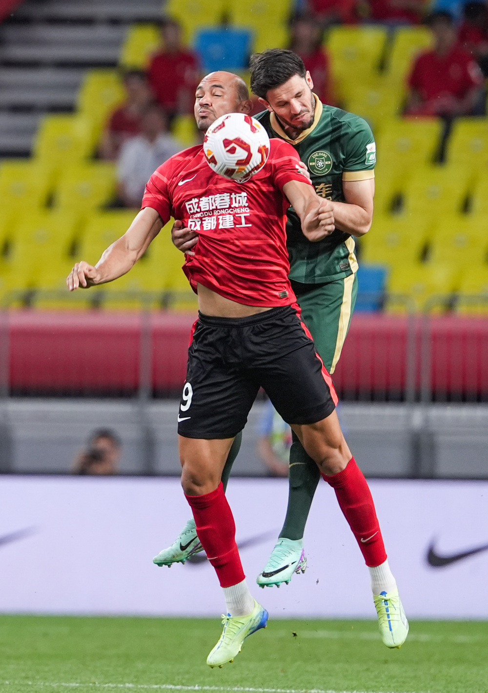 依赖个人英 依赖个人英